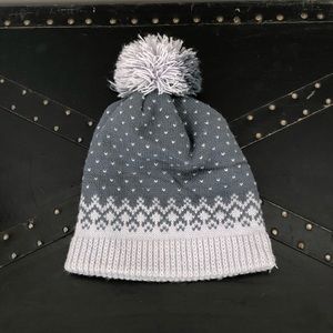 Vintage Winter Hat w/Yarn Pom